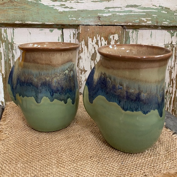 Clay in Motion Pair of Handcrafted Hand-Warming Mugs by Neher - Picture 1 of 8